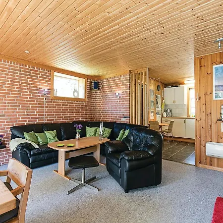 Three-bedroom Holiday In